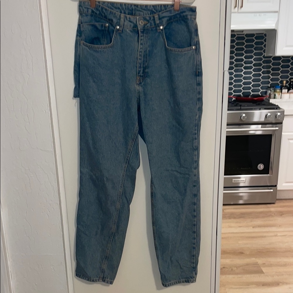 Ragged Light Wash Mom Jeans with Rear Bum Tear | 32